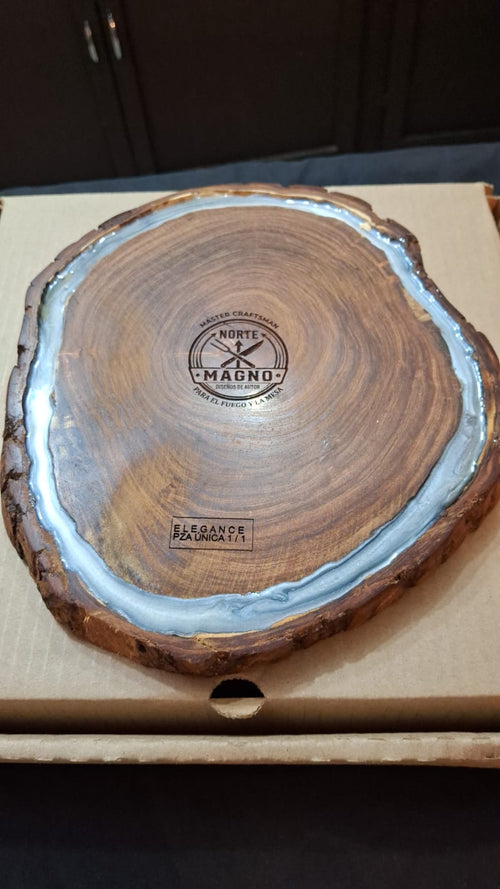 ELEGANCE — Tabla de Mezquite con Resina